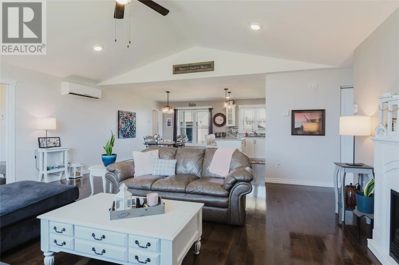 4 Sampson Crescent