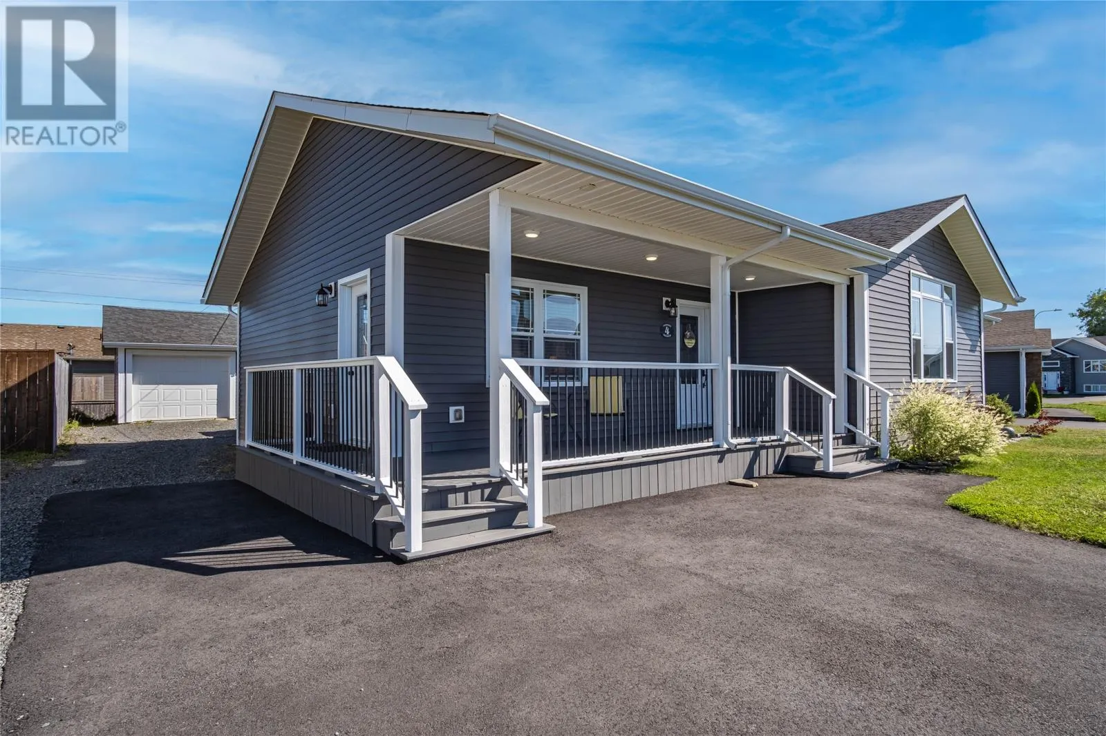 4 Sampson Crescent