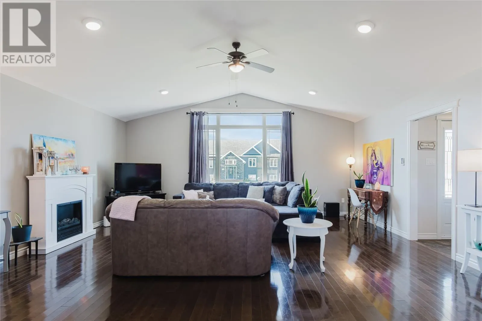 4 Sampson Crescent