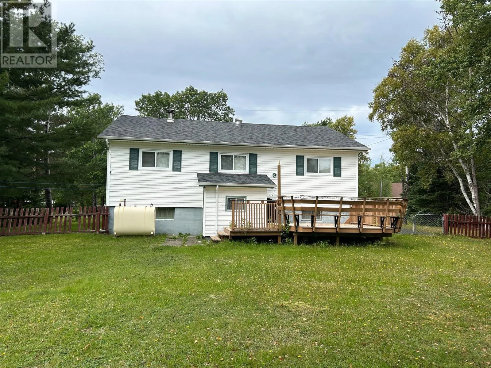 2 Bowater Avenue