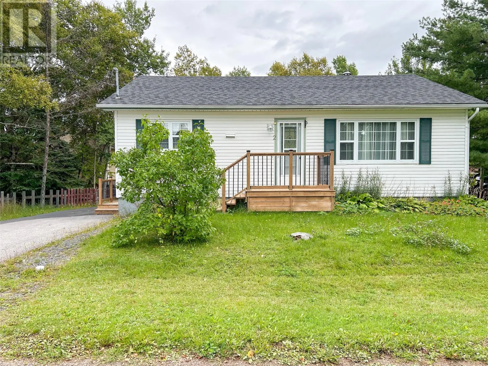 2 Bowater Avenue
