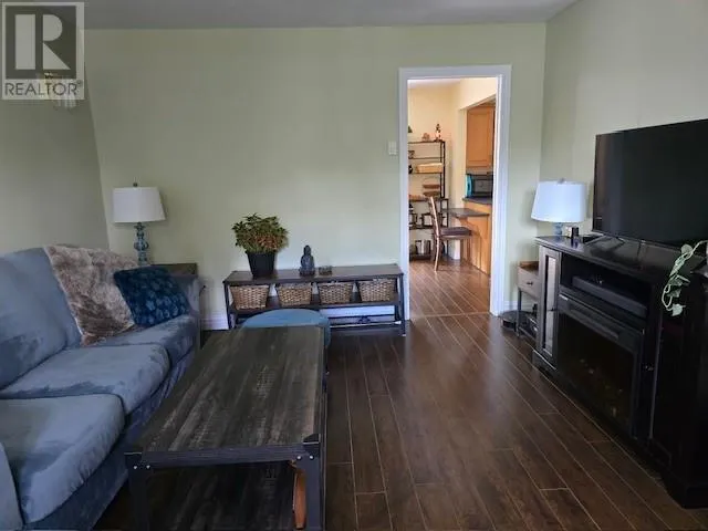 6 Steadyview Drive