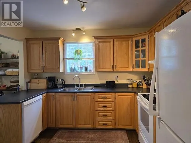 6 Steadyview Drive