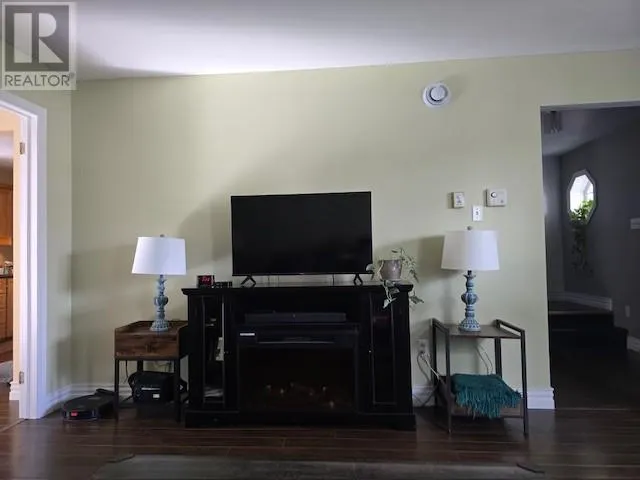 6 Steadyview Drive