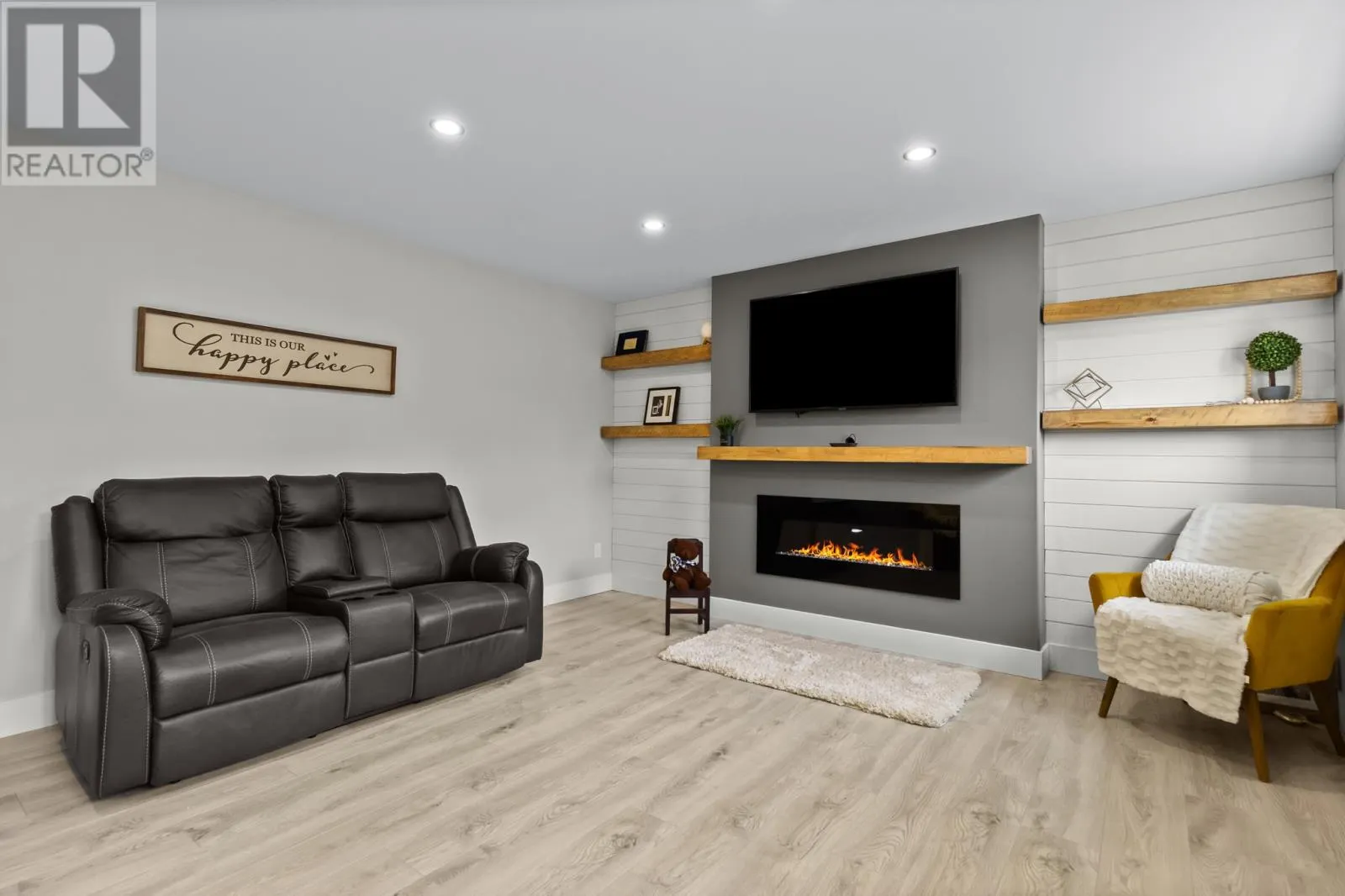 13 Phoenix Drive