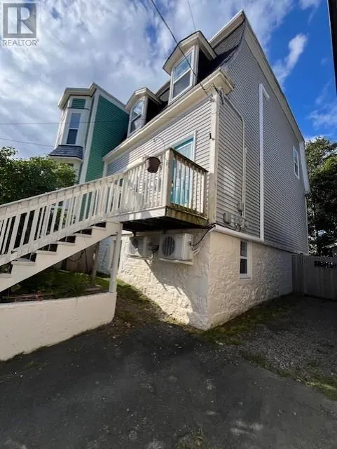 176 Pleasant Street
