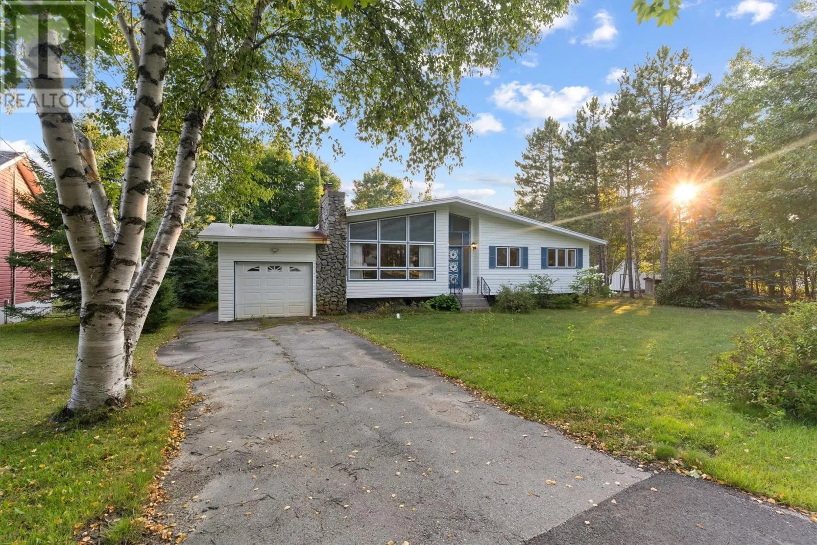 35 Pine Tree Road