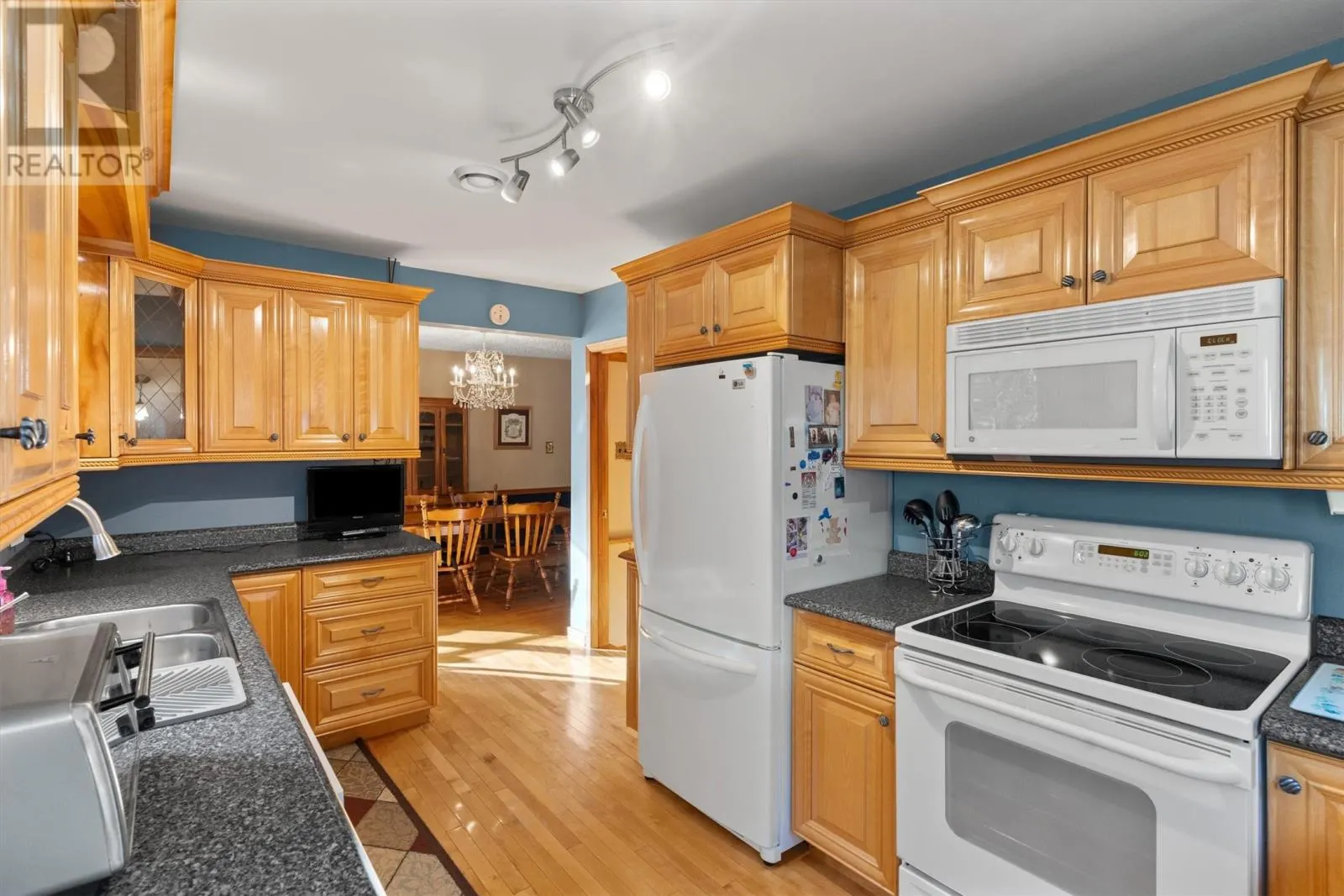 35 Pine Tree Road