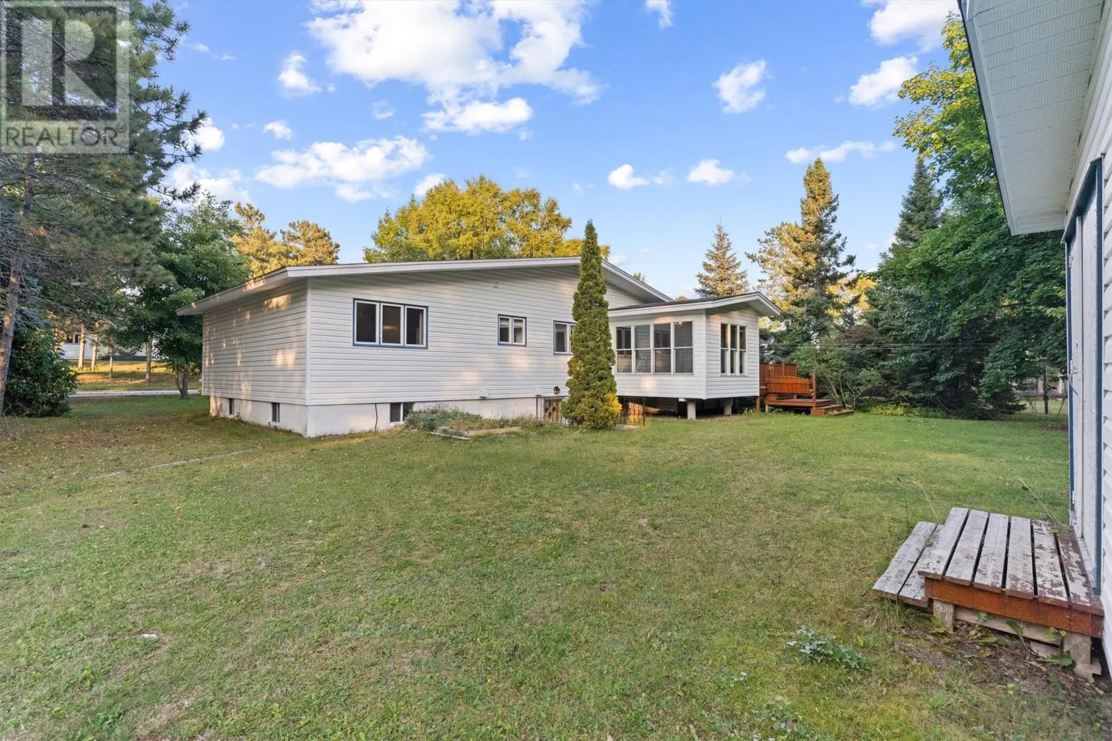 35 Pine Tree Road