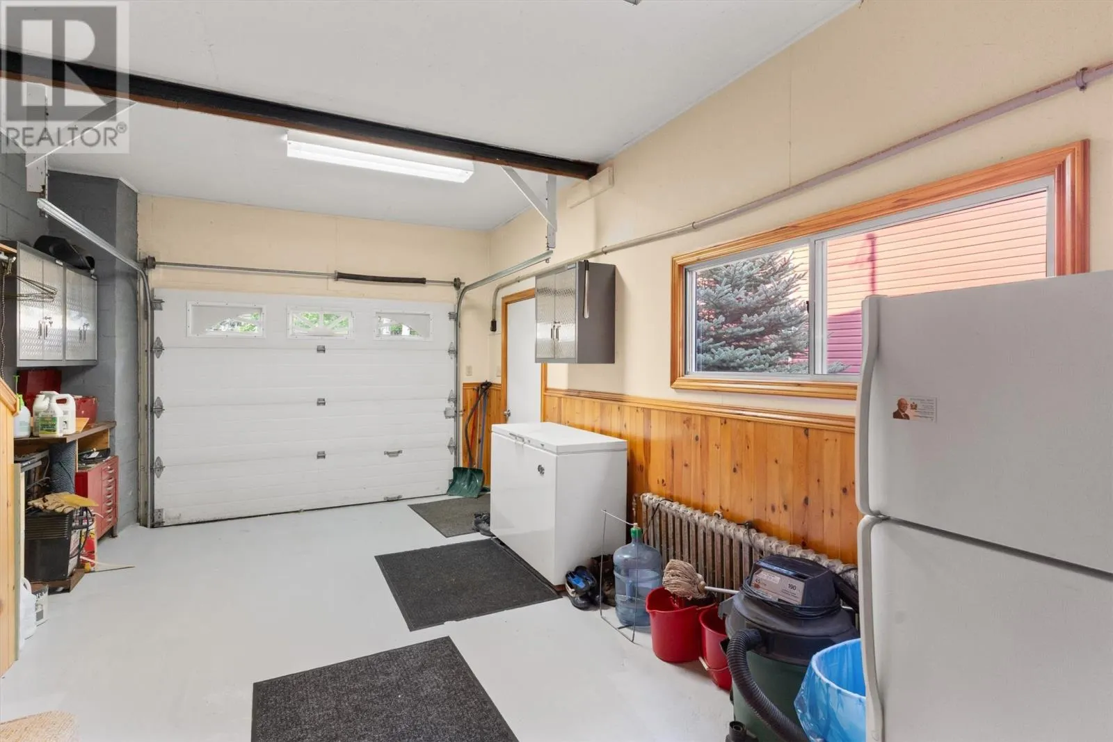 35 Pine Tree Road