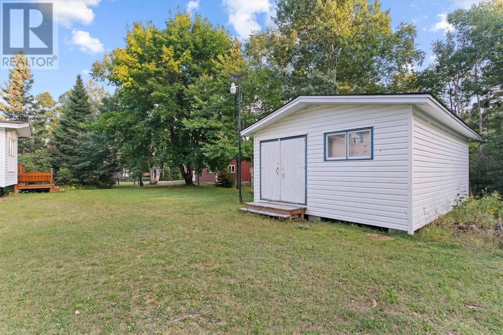 35 Pine Tree Road
