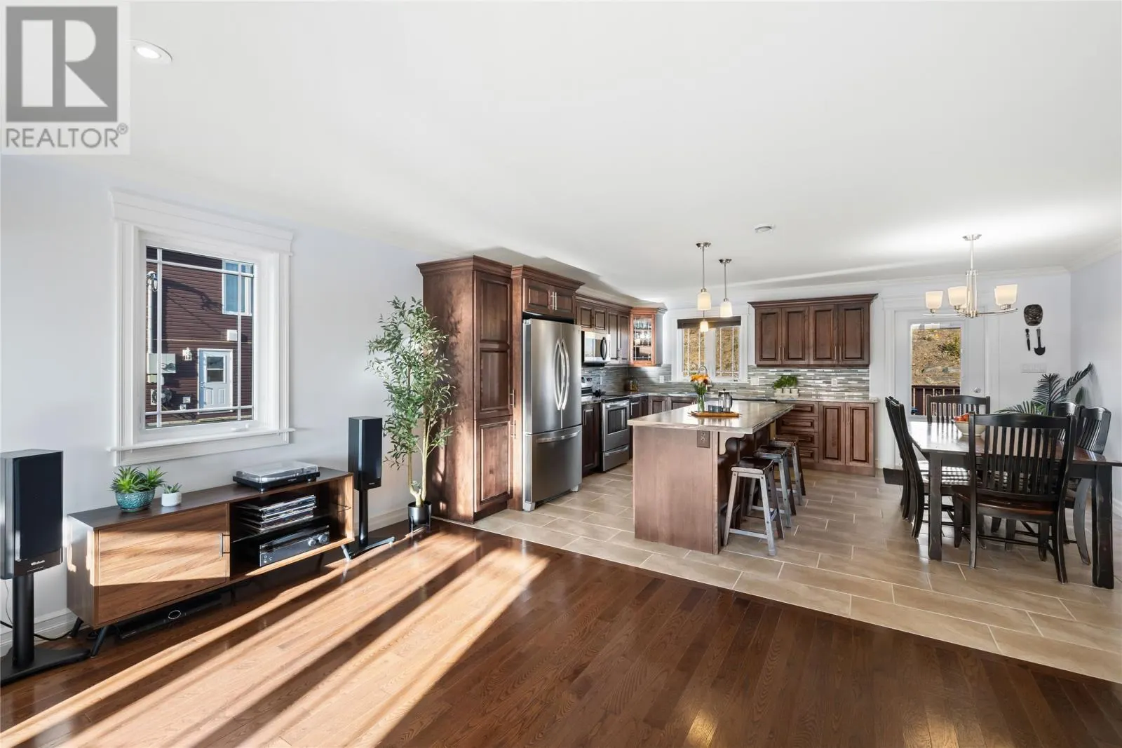 6 Dunn Drive