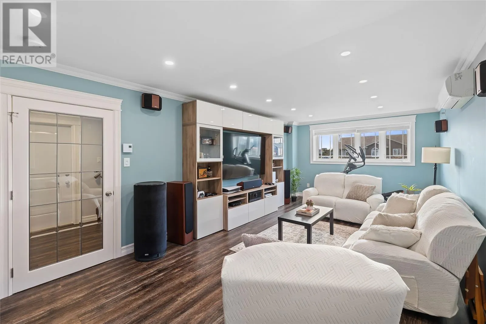 6 Dunn Drive