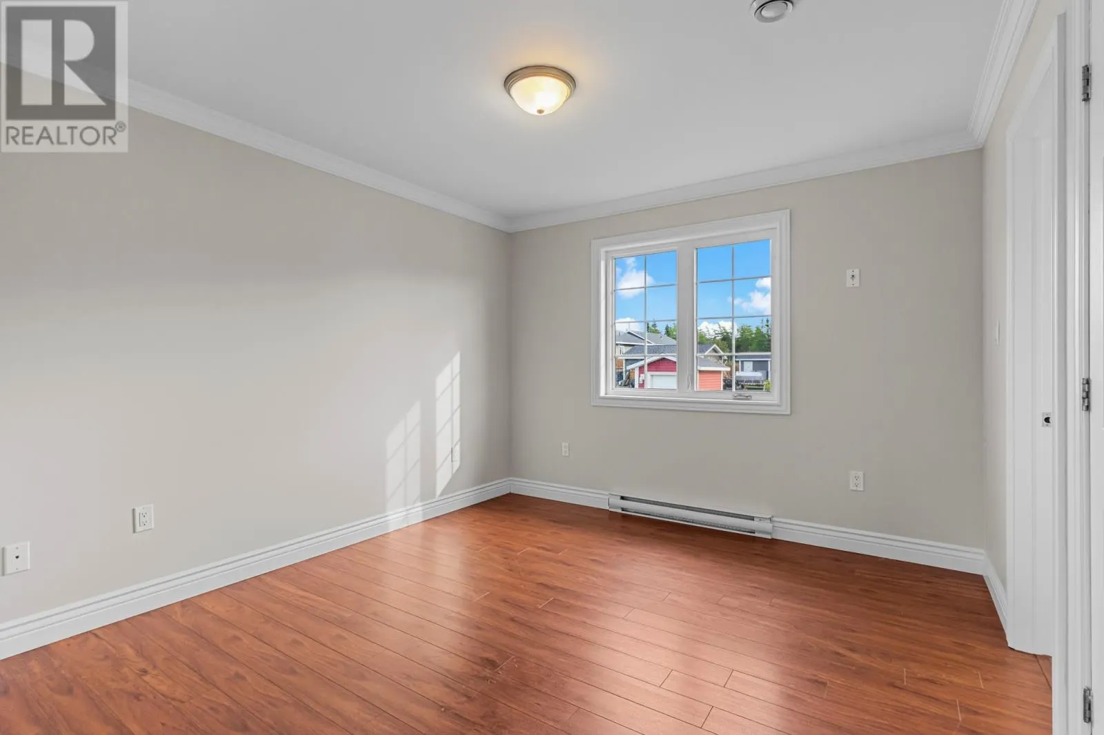 7 Kingsway Drive