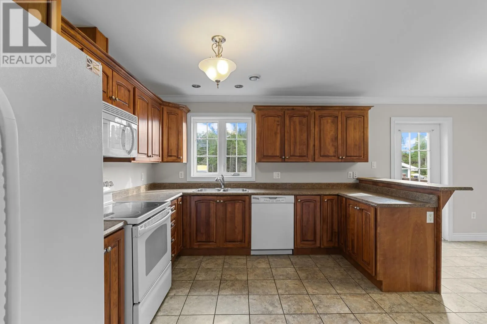 7 Kingsway Drive