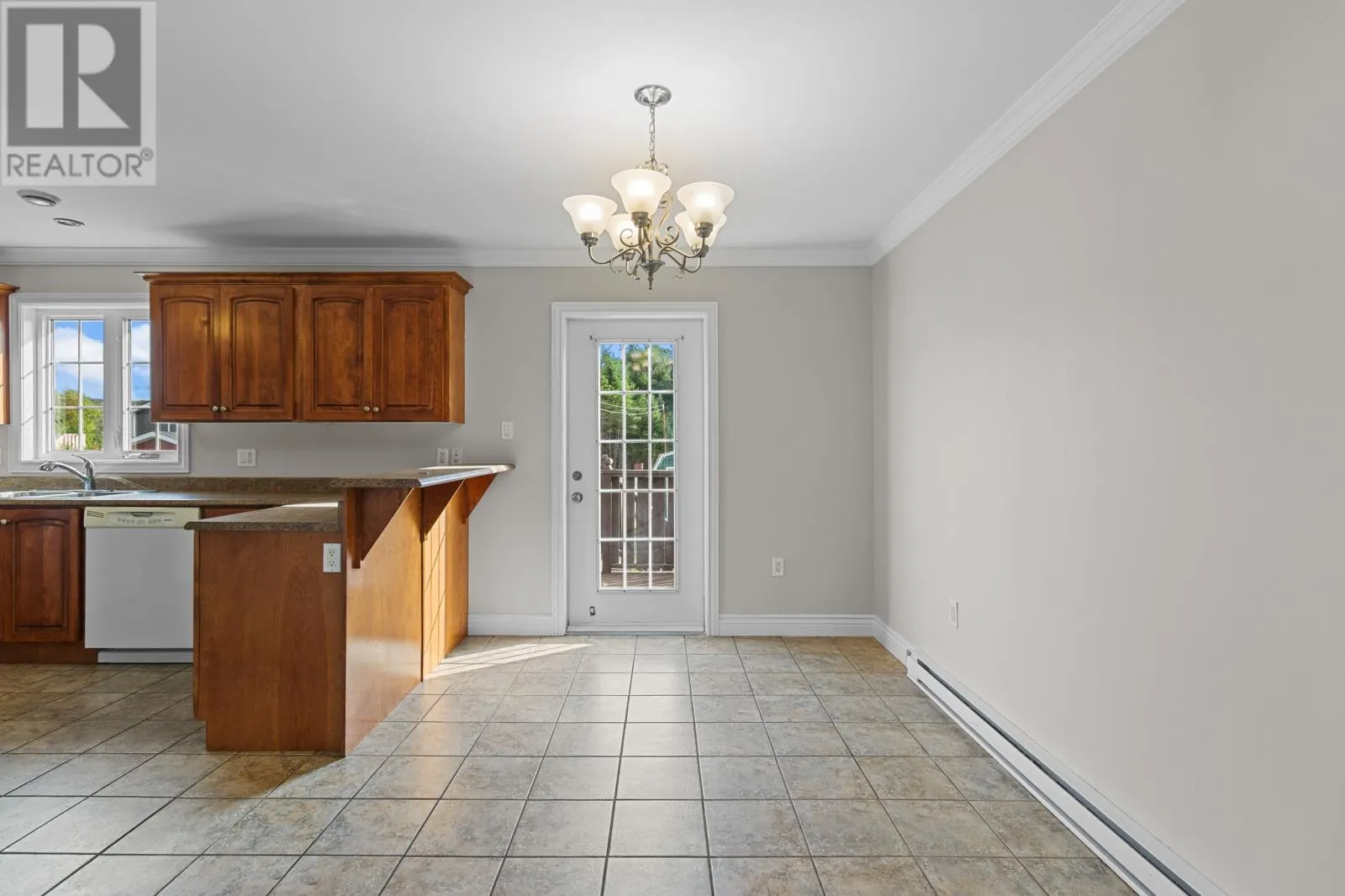 7 Kingsway Drive