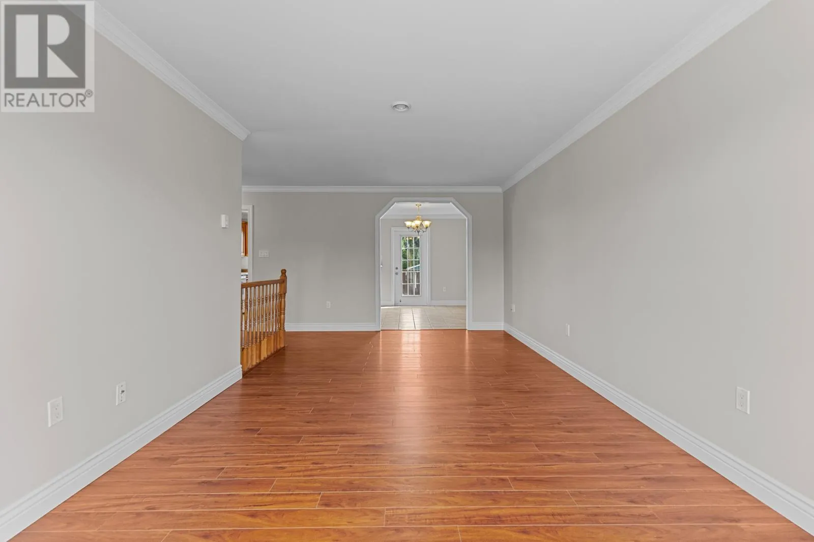 7 Kingsway Drive