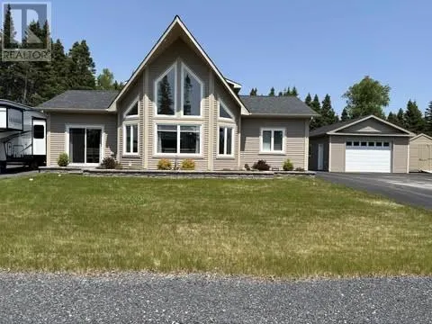 18 Angle Pond Road