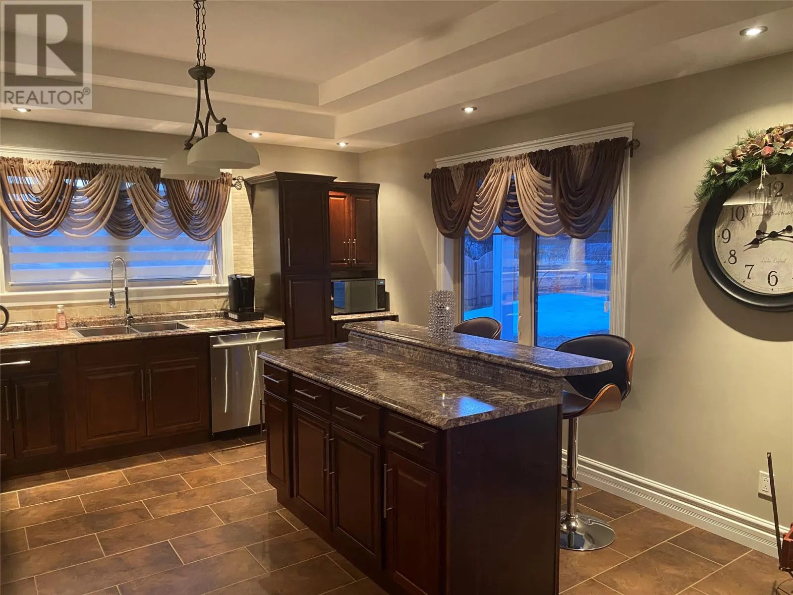 2 Mountainview Lane