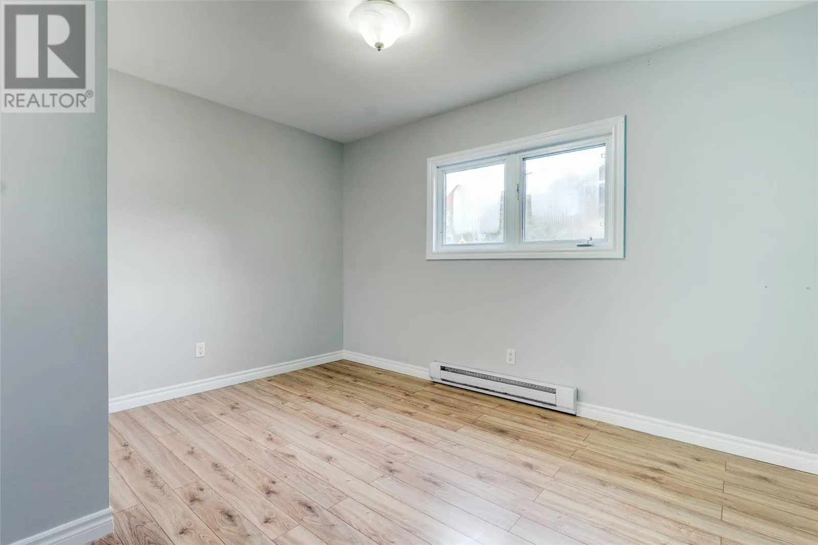 4 Rectory Avenue