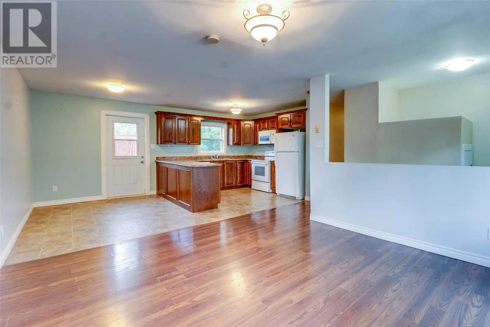 4 Rectory Avenue