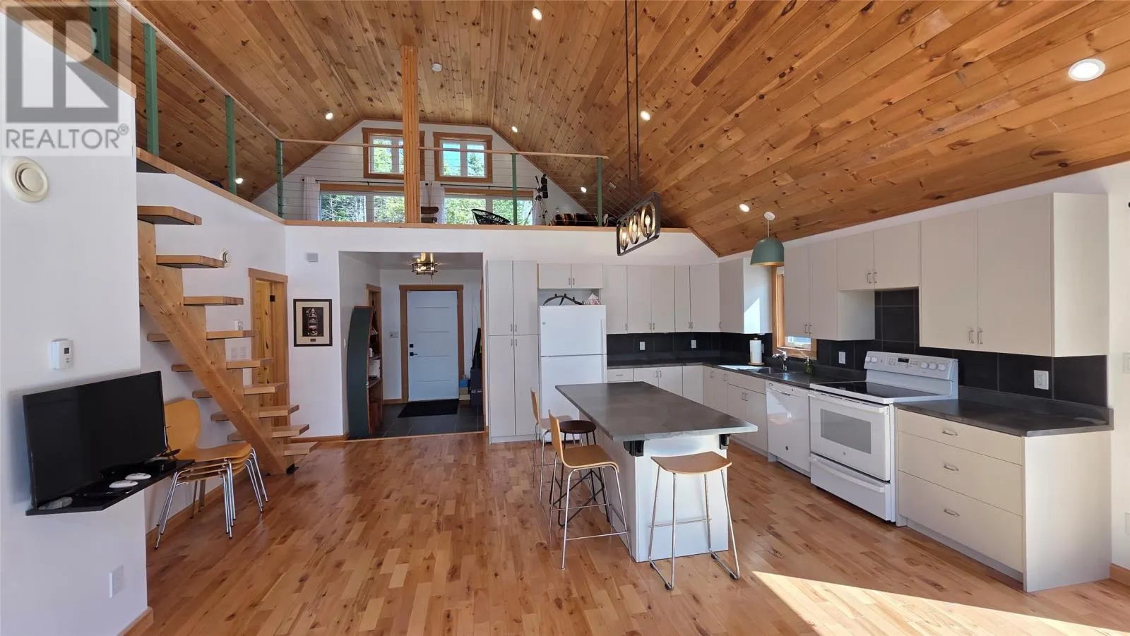 29 Paul's Lake Road