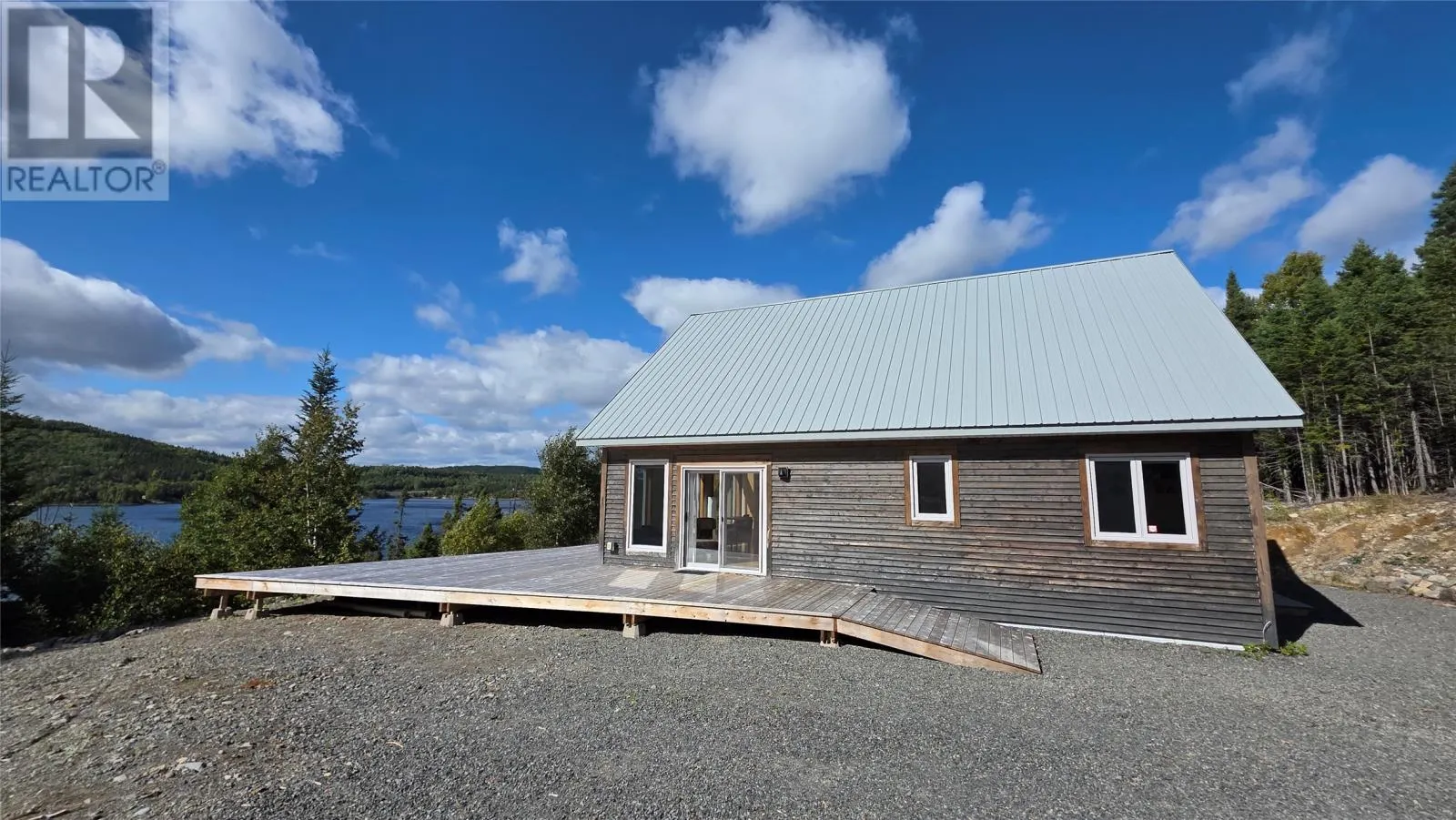 29 Paul's Lake Road