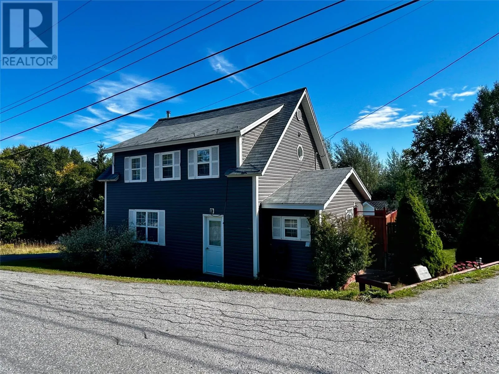 4 Warehams Road