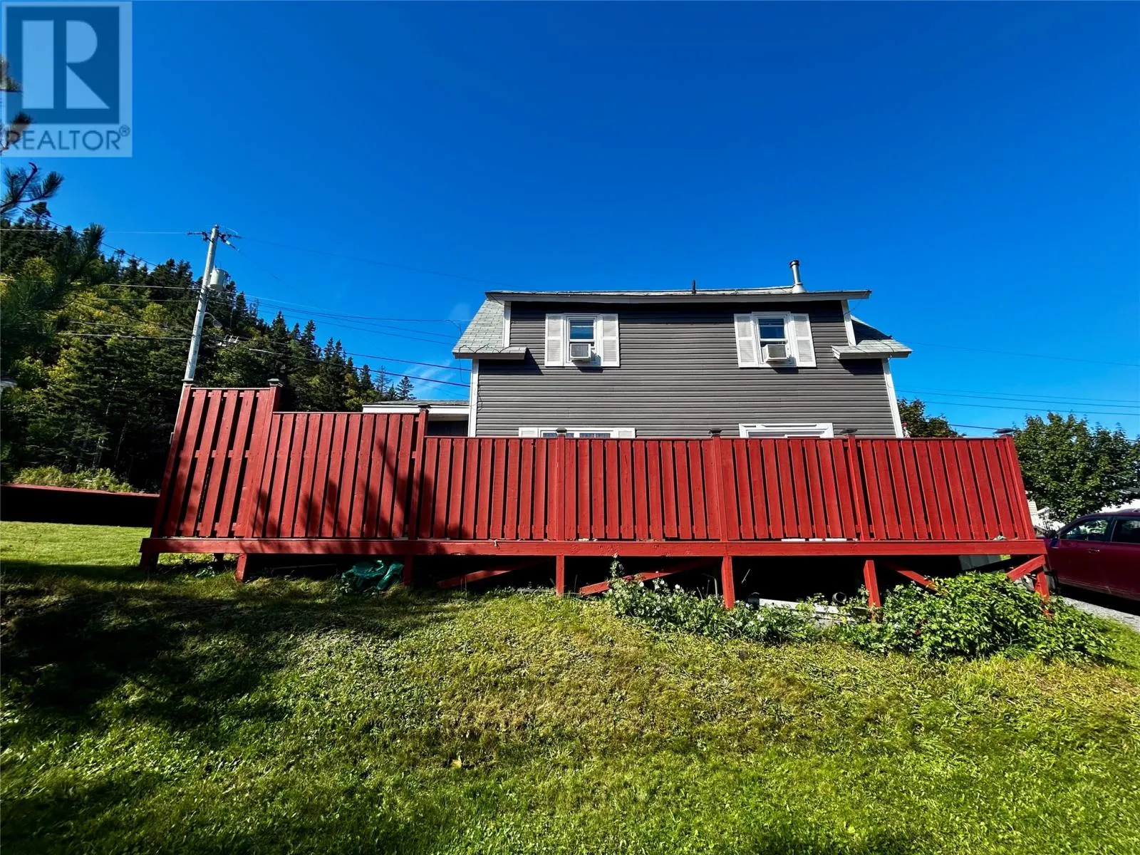 4 Warehams Road