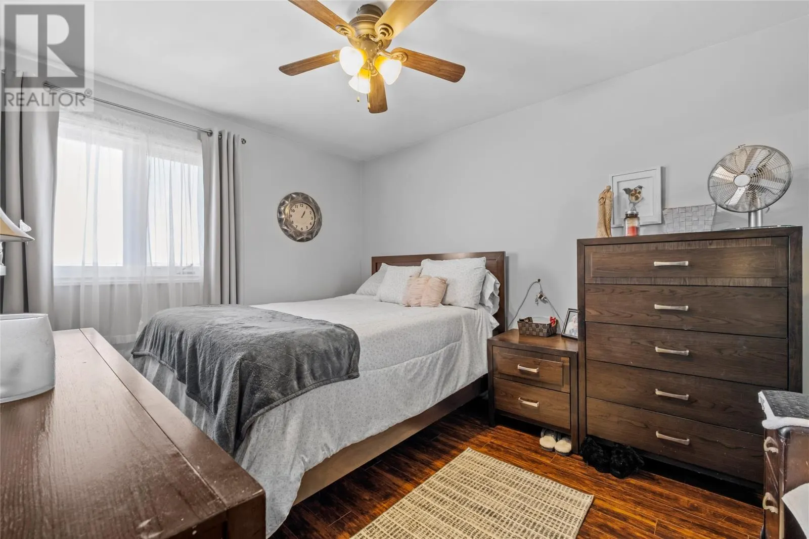 52 Lindbergh Crescent