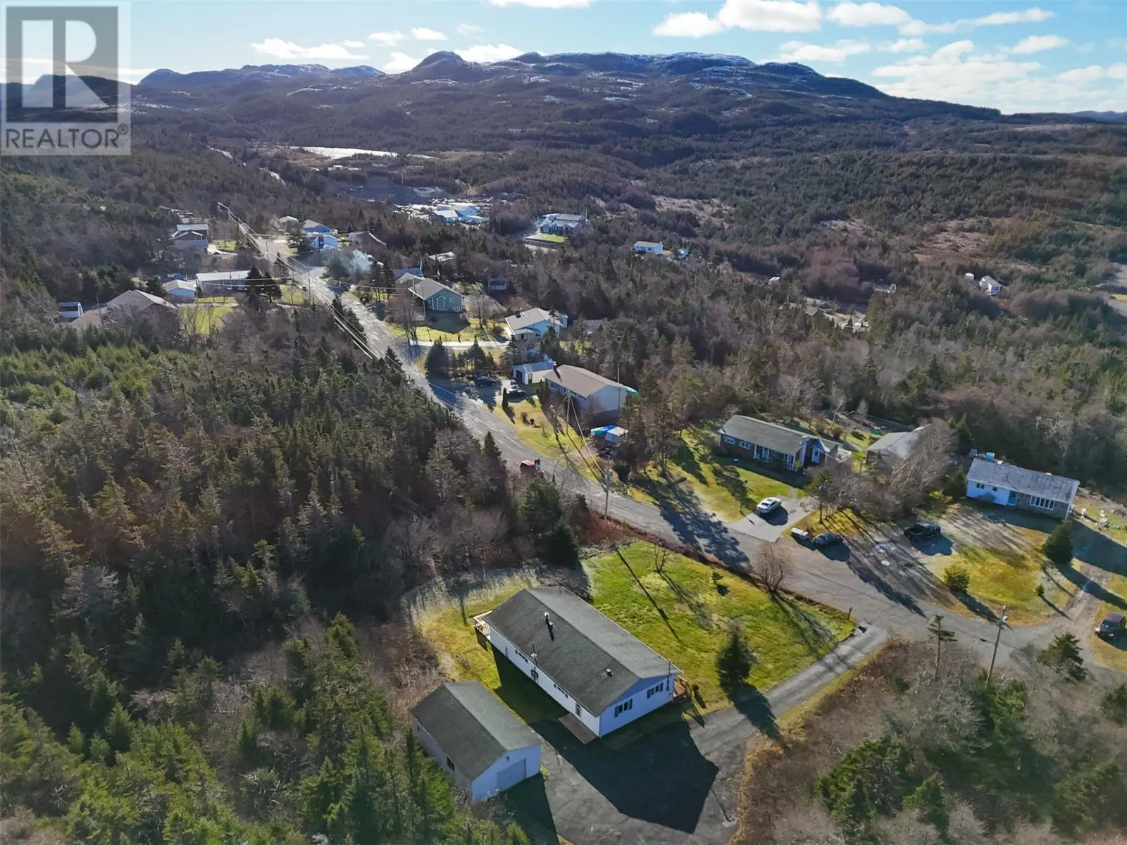 5 Forest Road