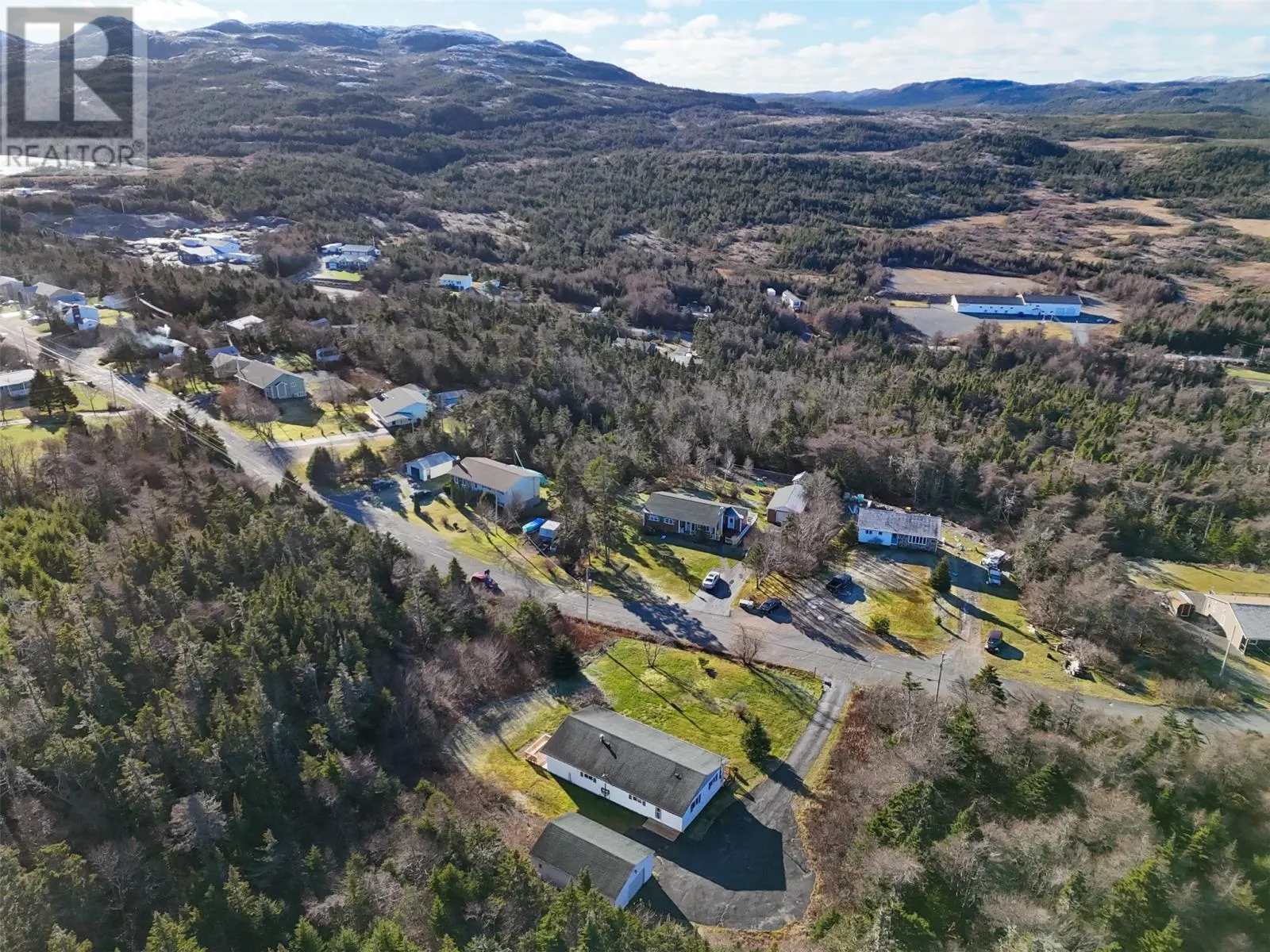5 Forest Road