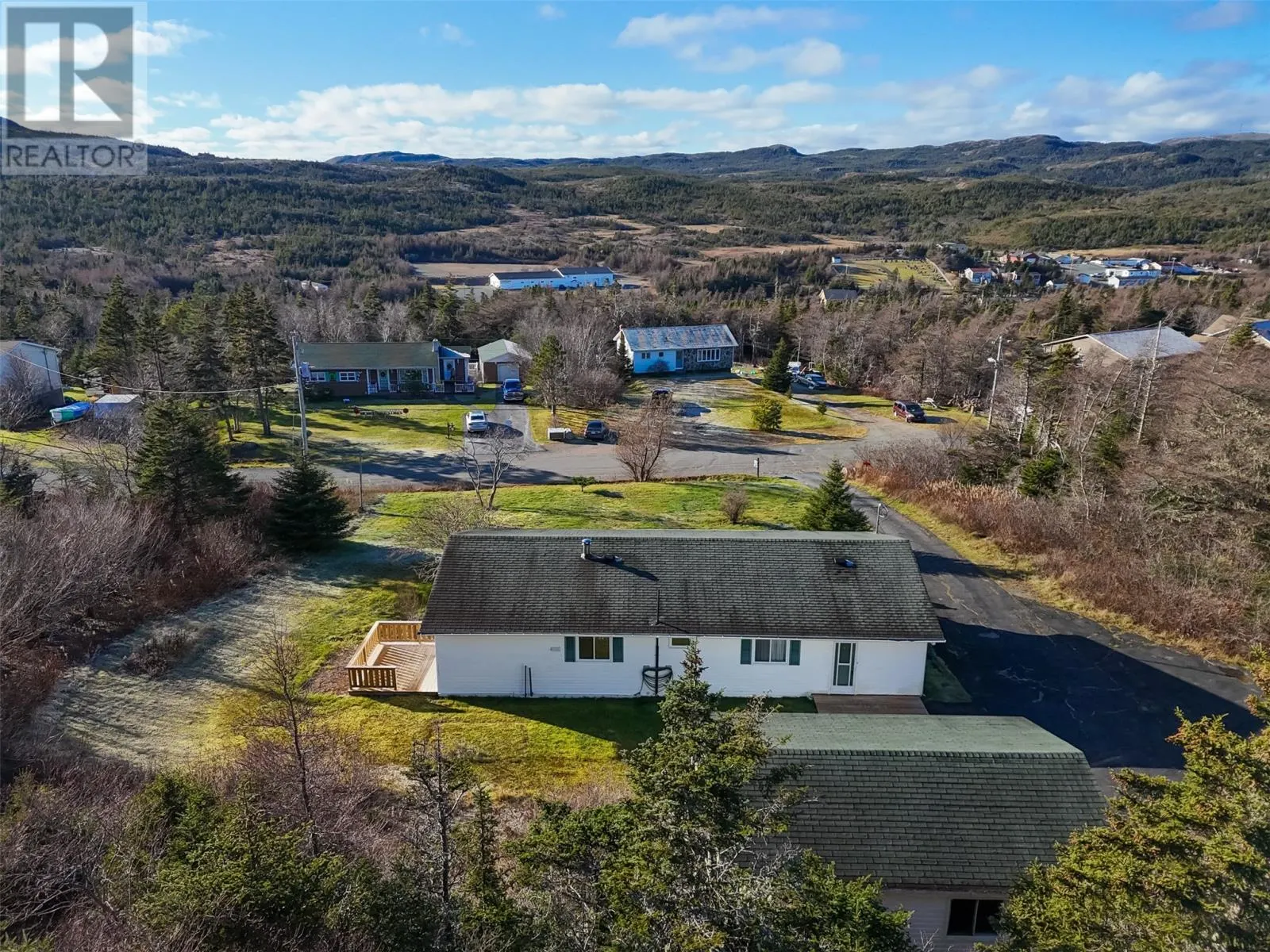 5 Forest Road