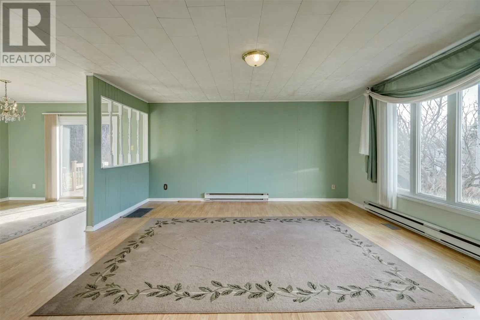 5 Forest Road