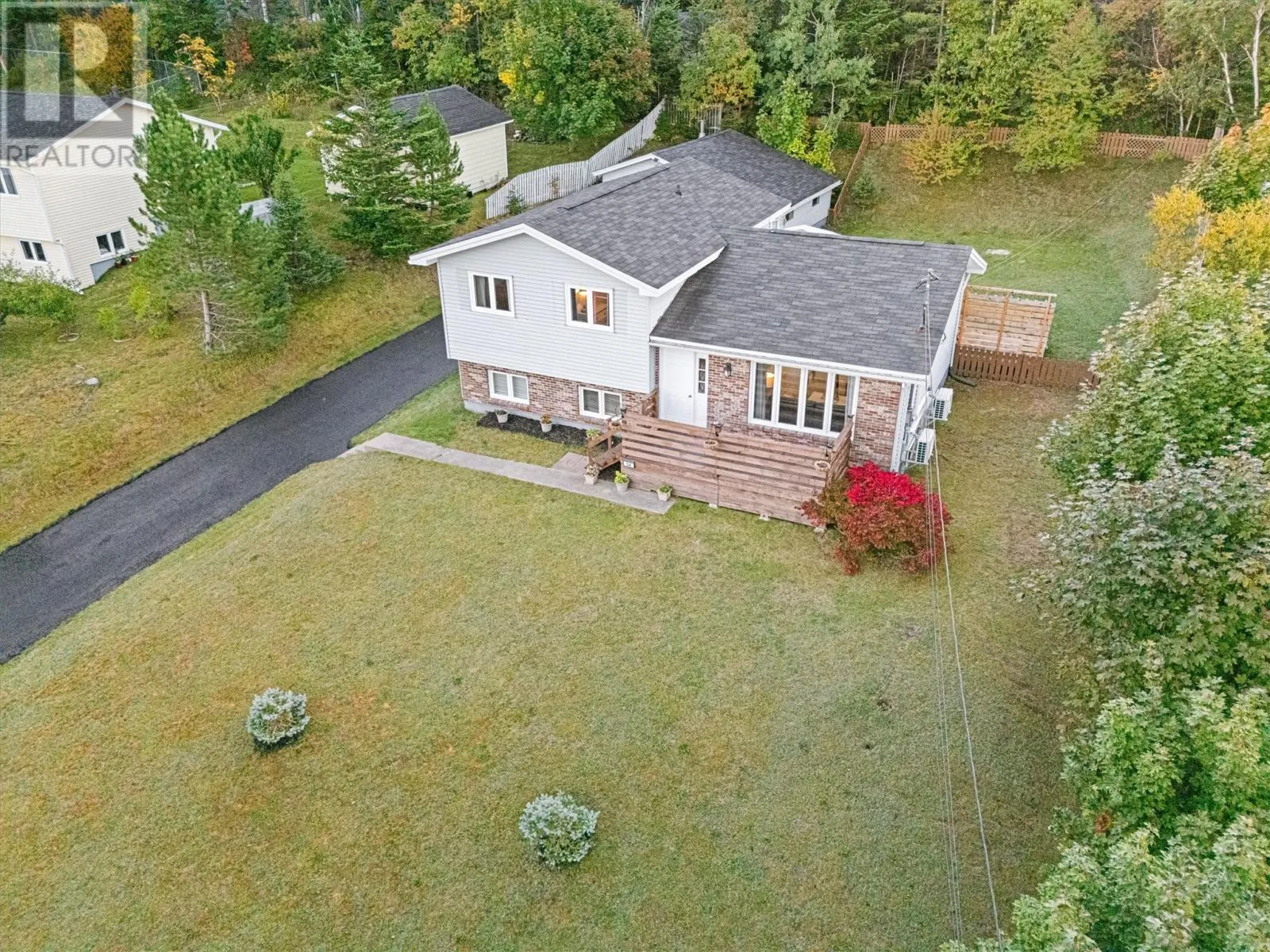 54 Valleyview Crescent