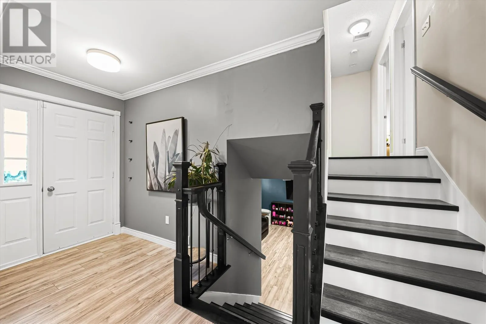 54 Valleyview Crescent