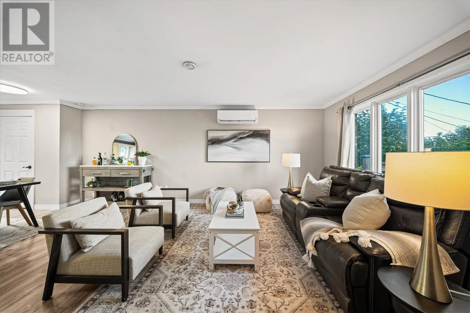 54 Valleyview Crescent