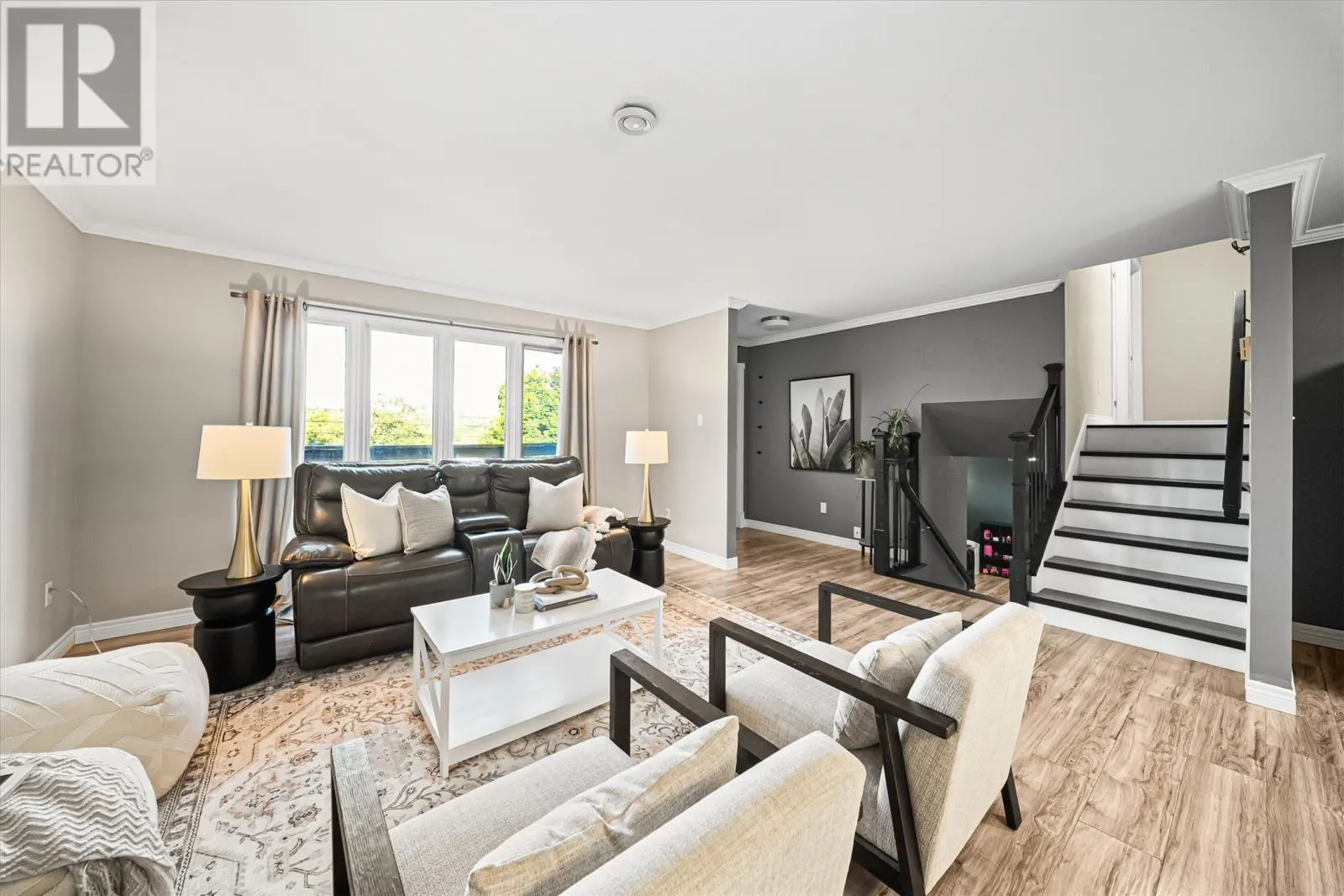 54 Valleyview Crescent