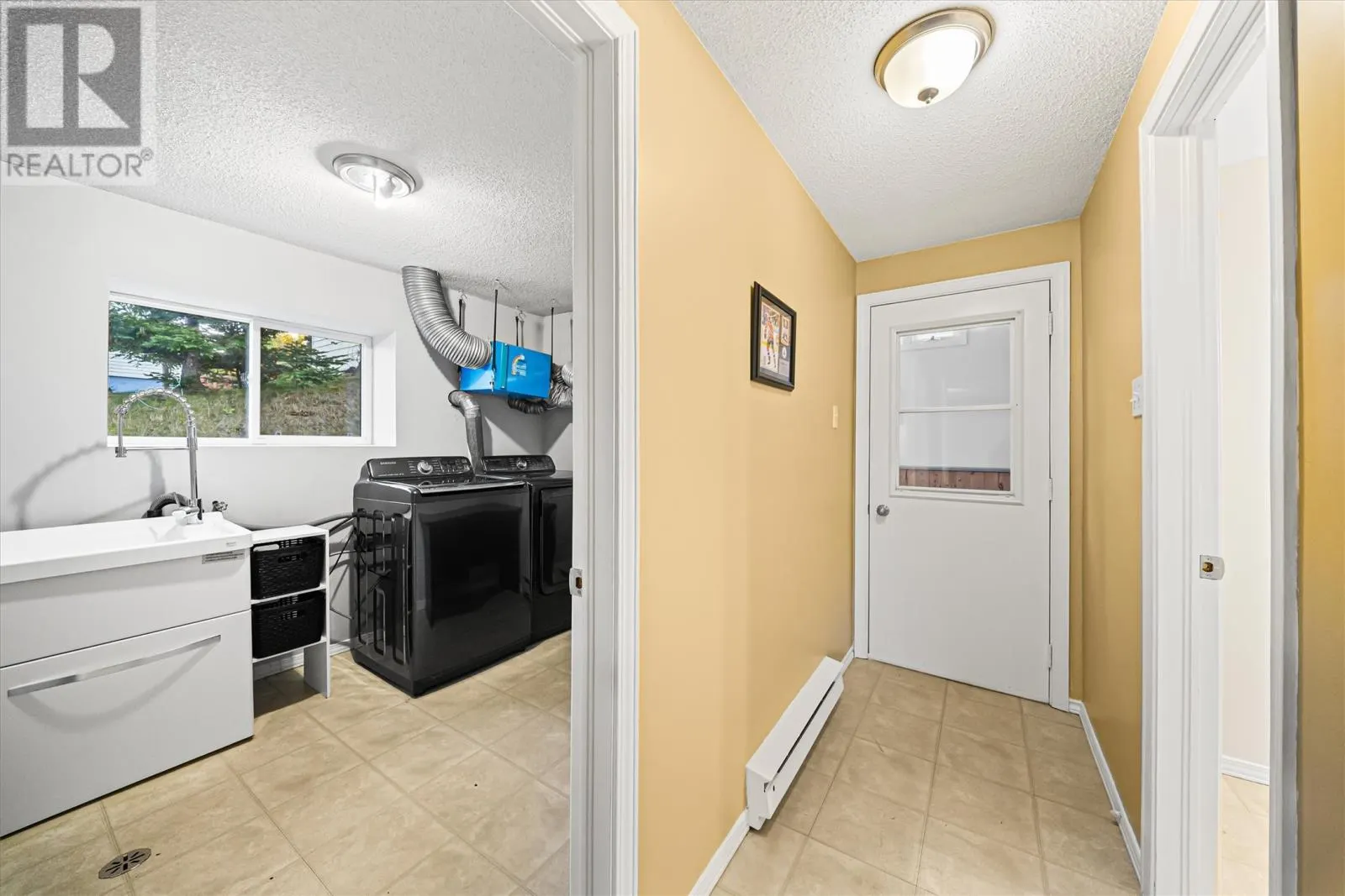 54 Valleyview Crescent