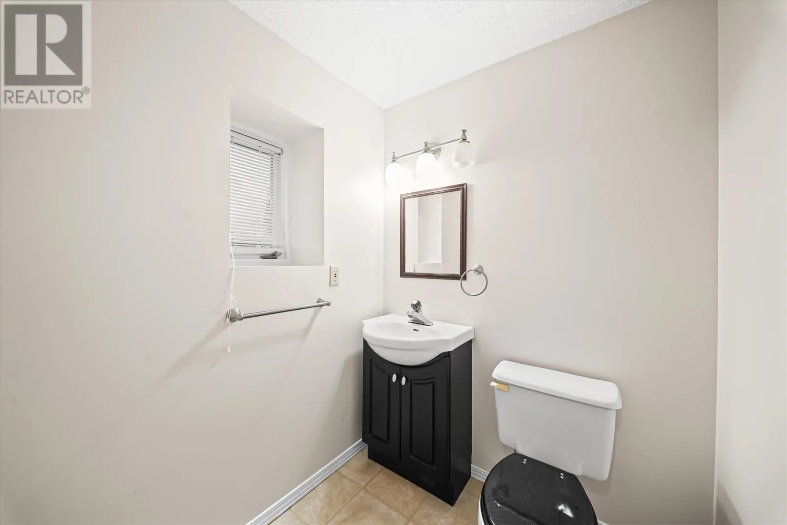 54 Valleyview Crescent
