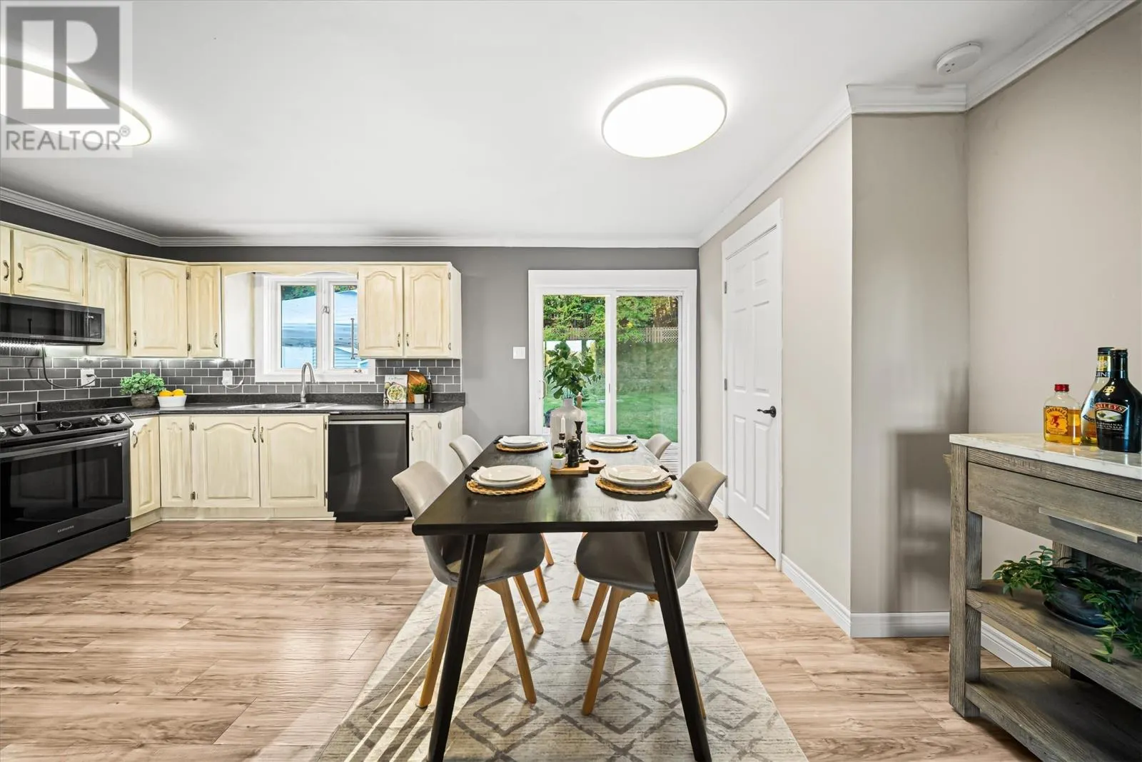 54 Valleyview Crescent