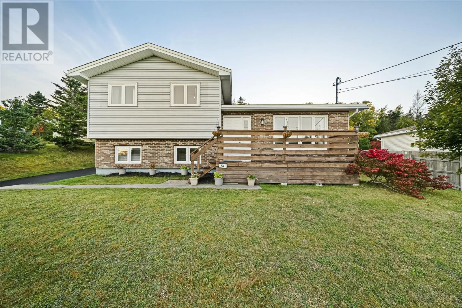 54 Valleyview Crescent