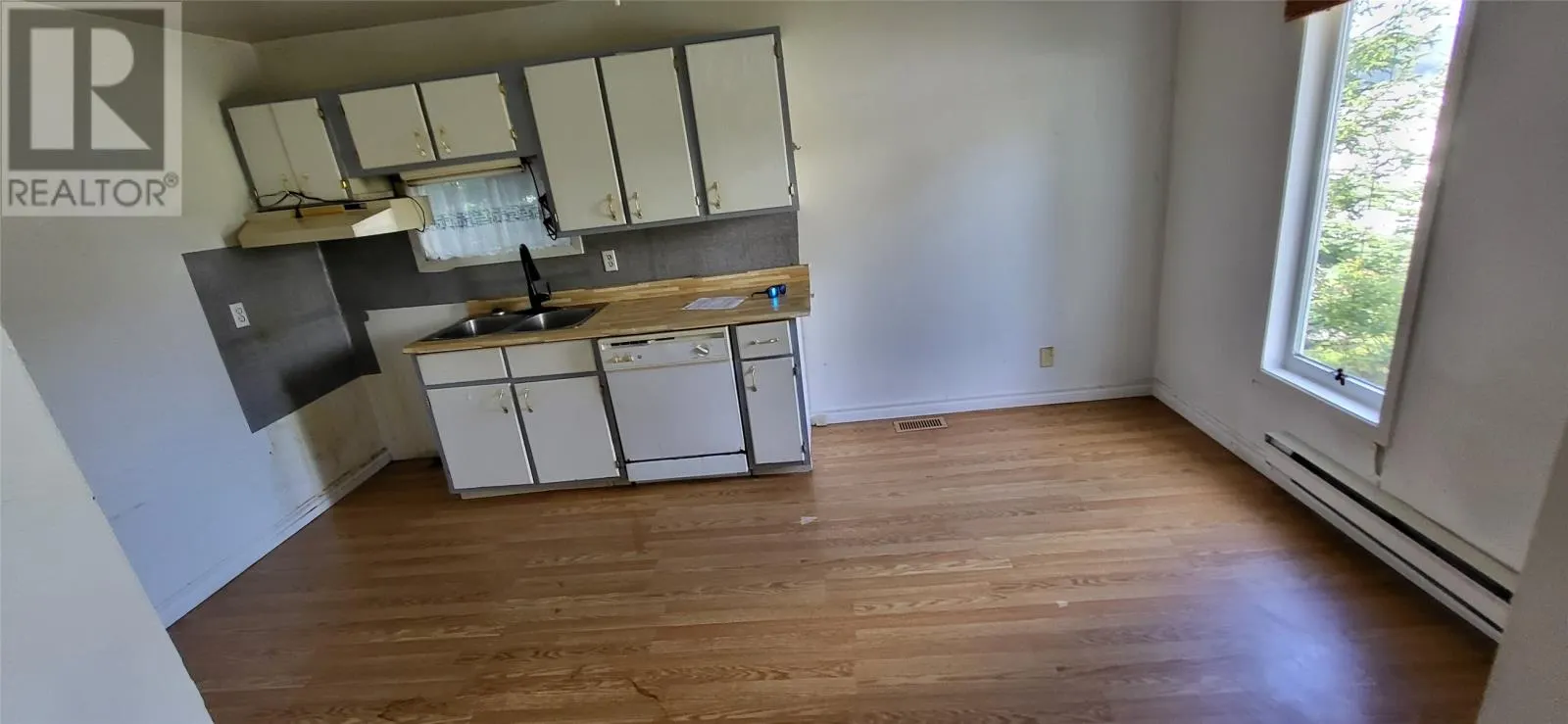 3 Hillside Road