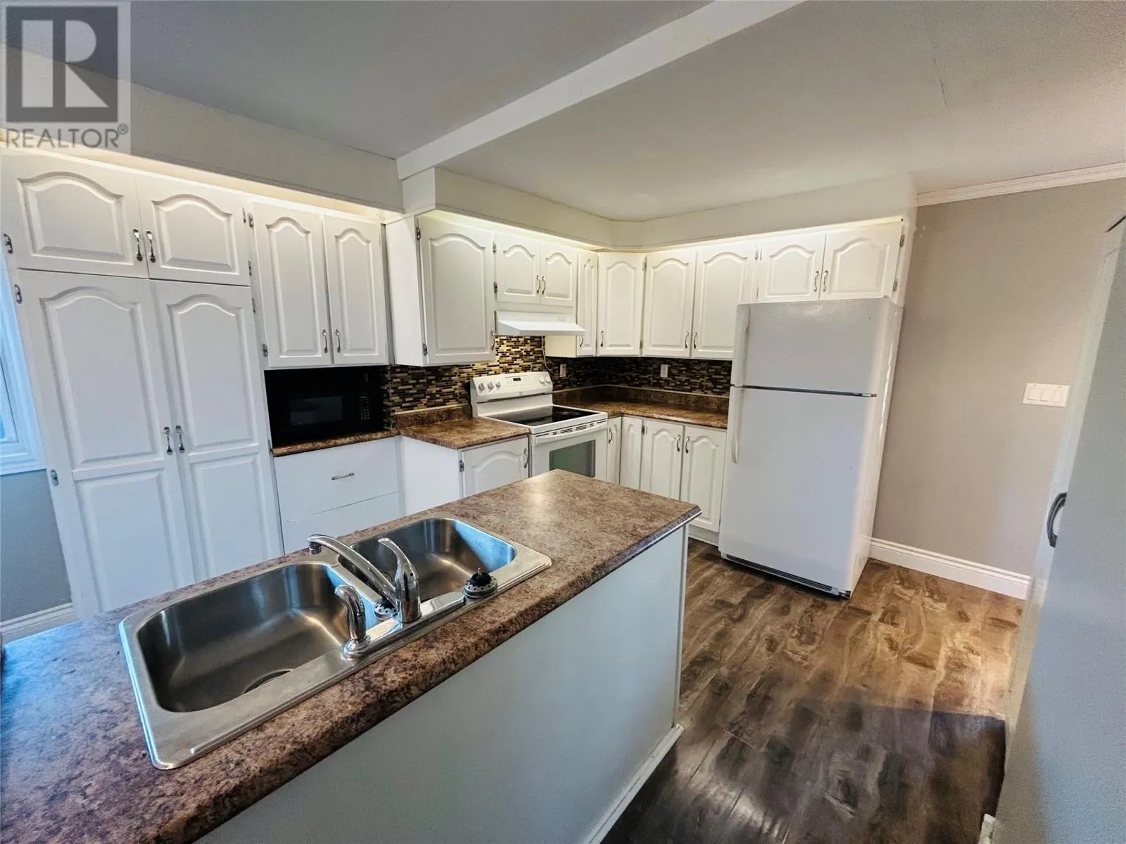 46 Greenwood Avenue