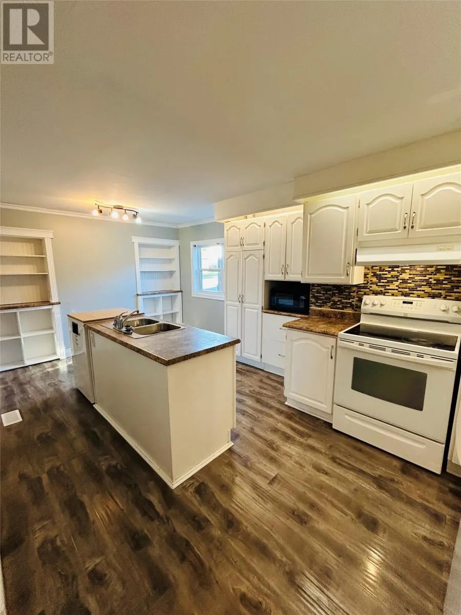46 Greenwood Avenue
