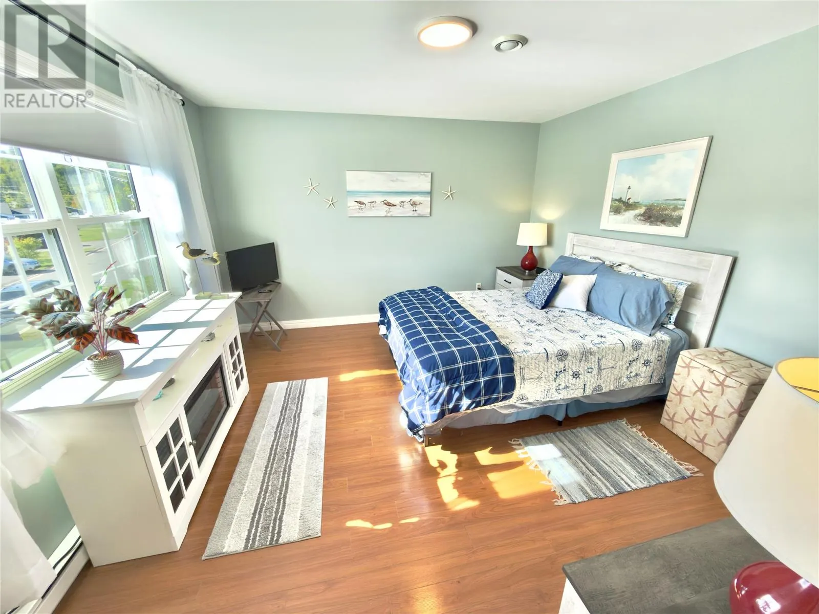 27 THORBURN Place