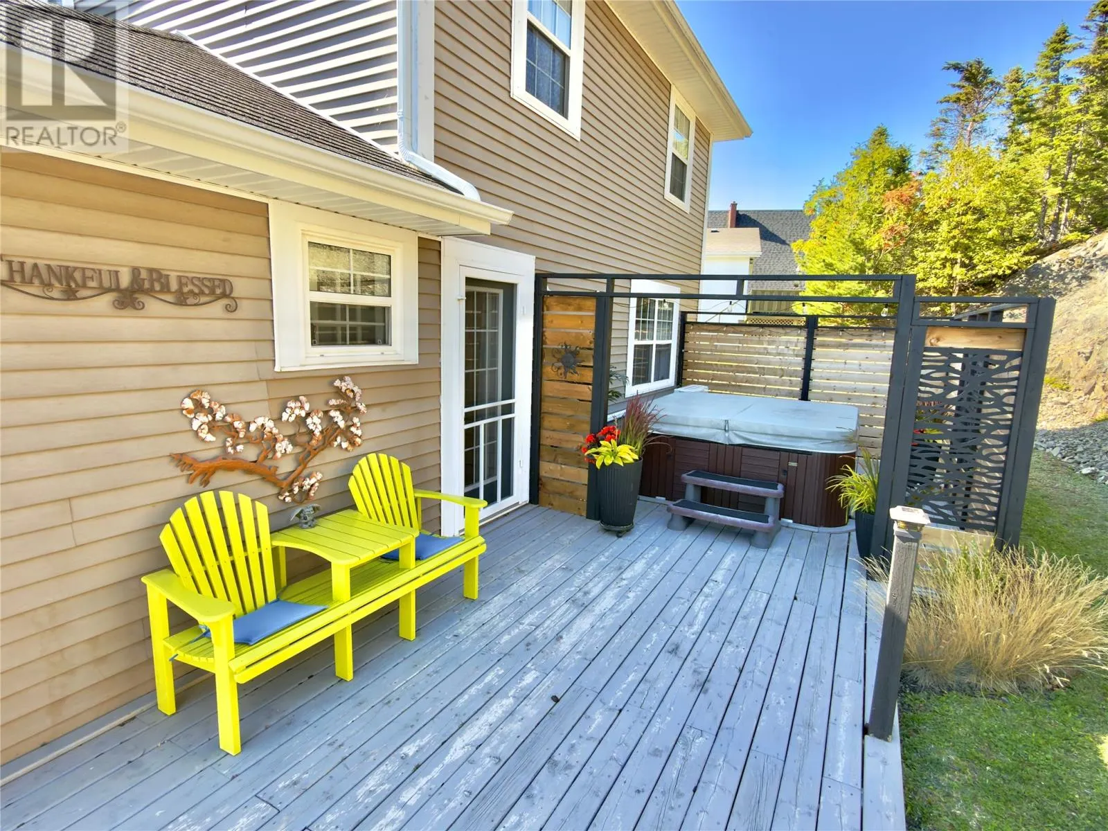 27 THORBURN Place