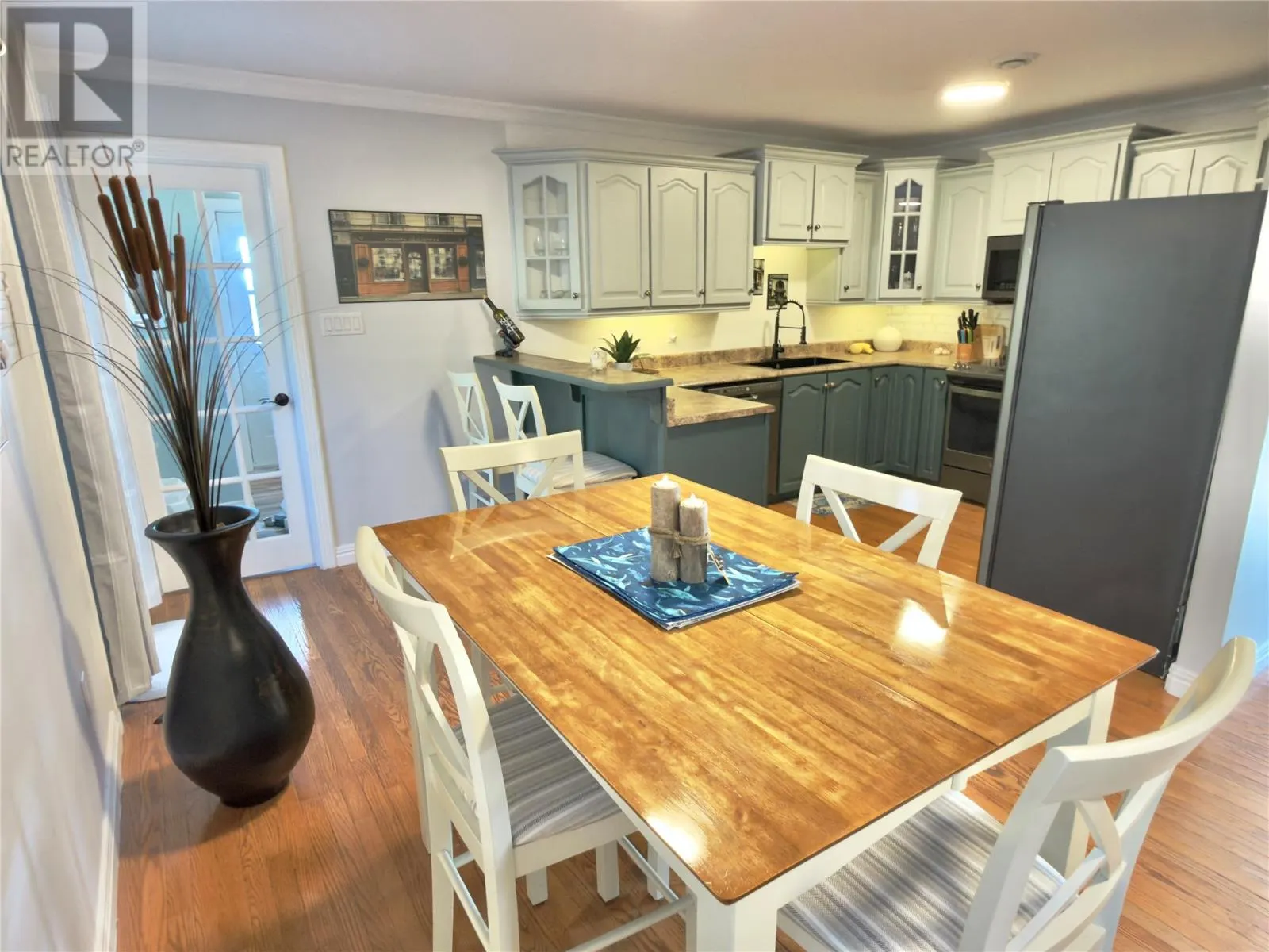 27 THORBURN Place