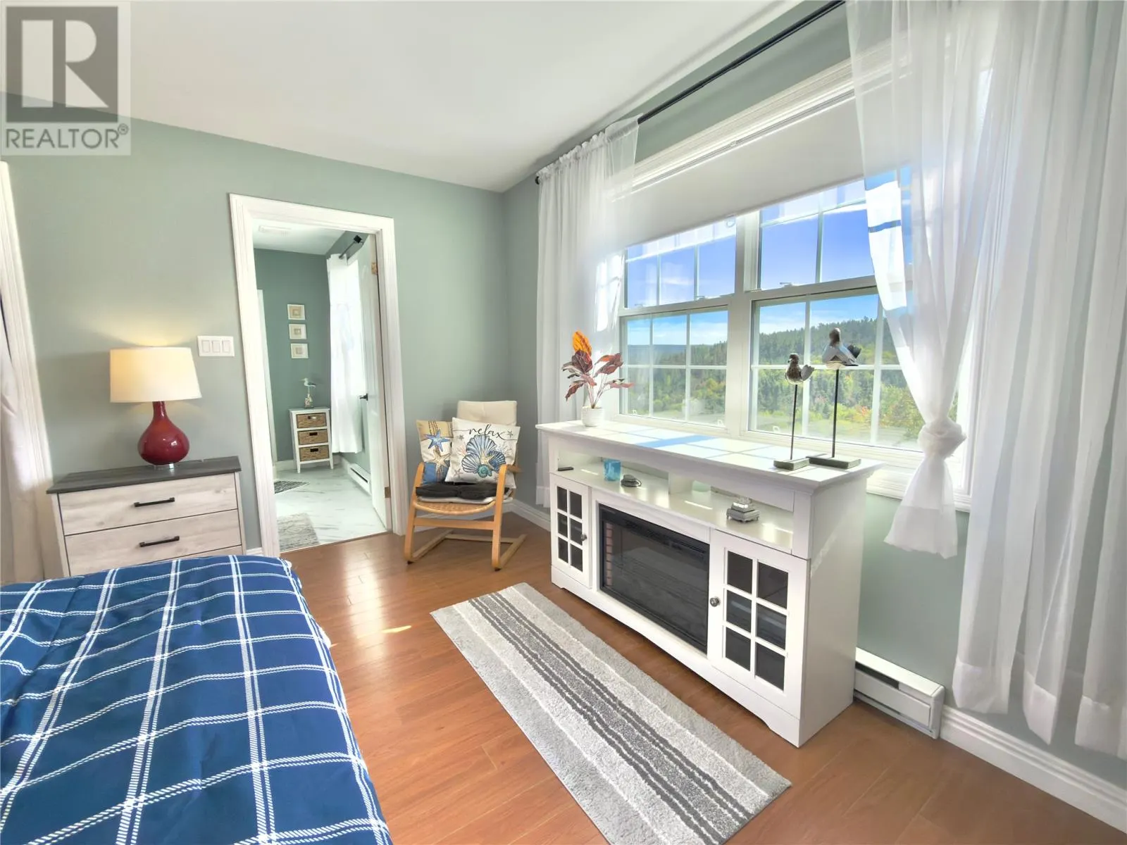 27 THORBURN Place