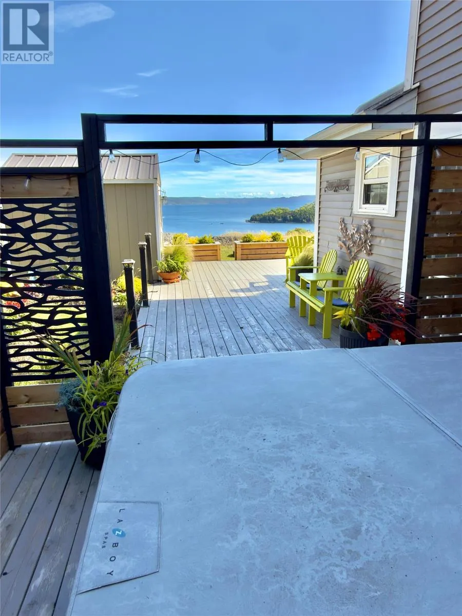 27 THORBURN Place